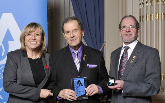 2014-11-28-06-30-18-PB130A